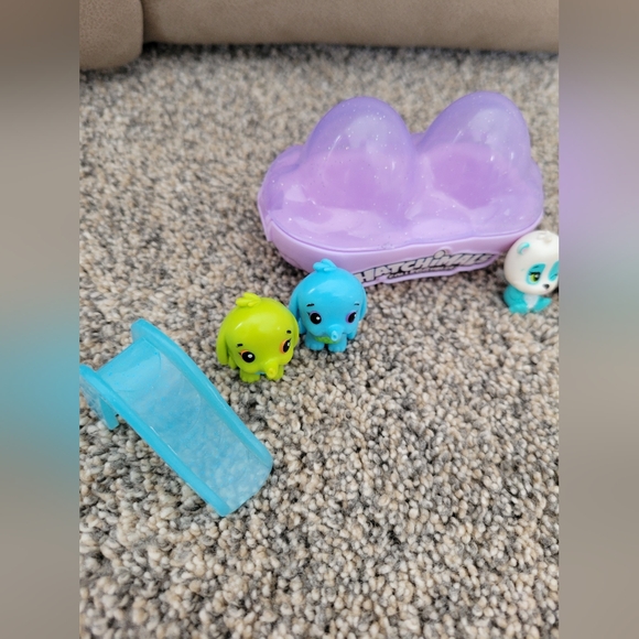 Hatchimals bundle - Picture 2 of 4
